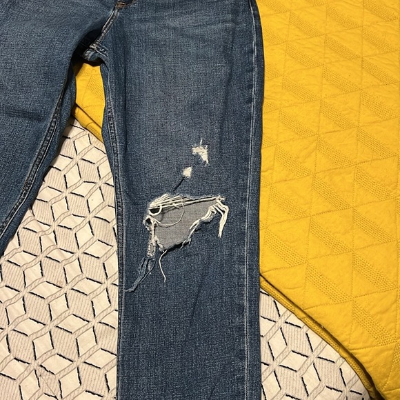 Abercrombie curve love high rise mom Jean - Picture 2 of 5